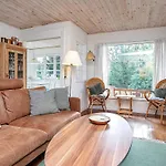 5 Person Holiday Home In Vaeggerlose Casa vacanze *