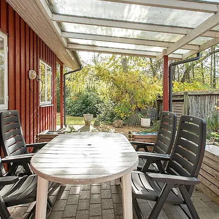 5 Person In Vaeggerlose Tatil Evi Bøtø By