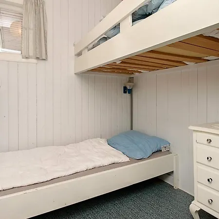 Holiday home 5 Person In Vaeggerlose Boto By